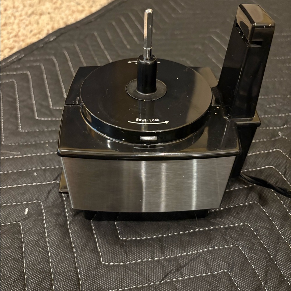 Cuisinart Black and Silver Food Processor - Picture 8 of 12